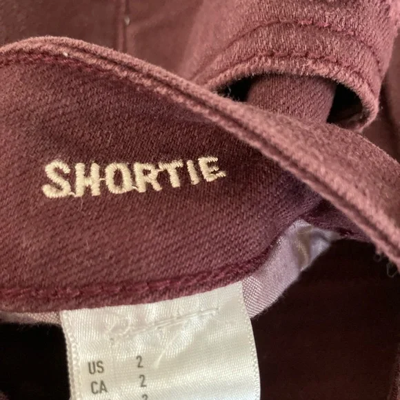 ❌SOLD American Eagle Stretch Maroon Distressed Denim Shorts - Picture 4 of 5